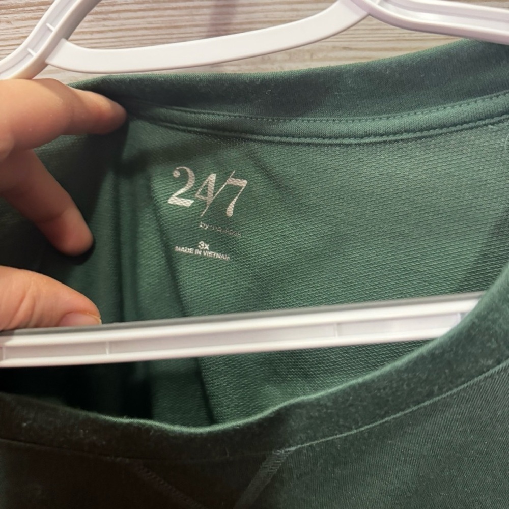 Maurices Forest Green Short Sleeve Tee - Picture 2 of 2